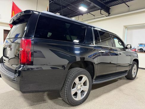 Used 2018 Chevrolet Suburban LT AWD/4WD image 16