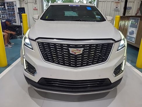 Used 2020 Cadillac XT5 Premium Luxury AWD/4WD image 2