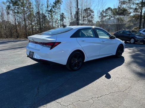 Used 2023 Hyundai Elantra SEL FWD image 8