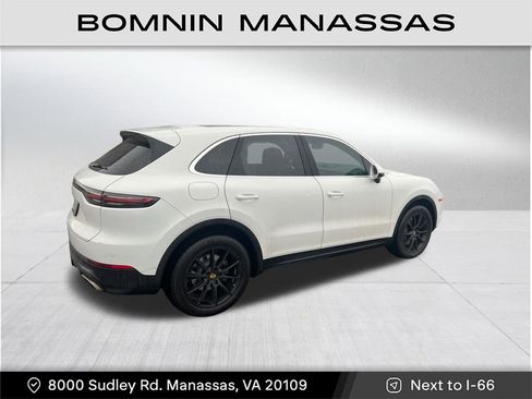 Used 2021 Porsche Cayenne image 3