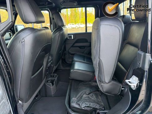 Certified 2022 Jeep Gladiator Overland AWD/4WD image 40