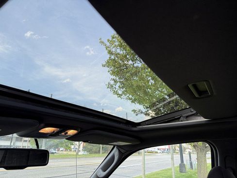 Used 2010 Ford Escape XLT FWD image 12