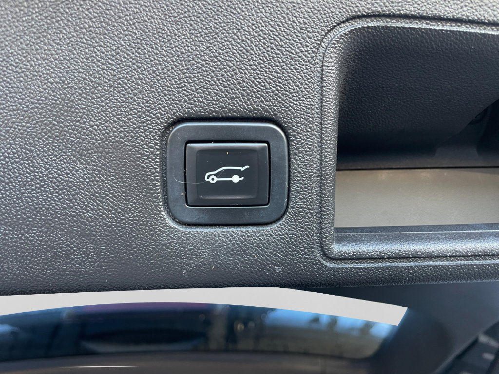 Certified 2018 GMC Terrain Denali w/ Advanced Safety Package AWD/4WD image 33