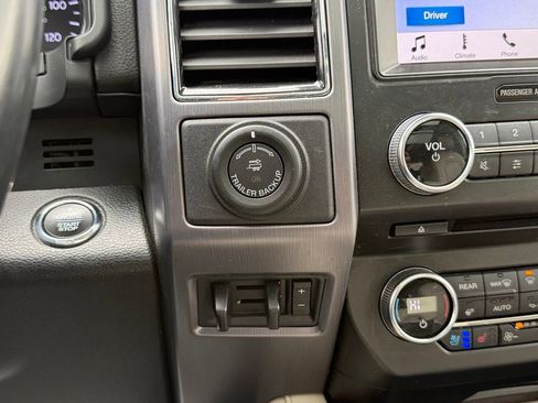 Used 2018 Ford Expedition Platinum AWD/4WD image 44