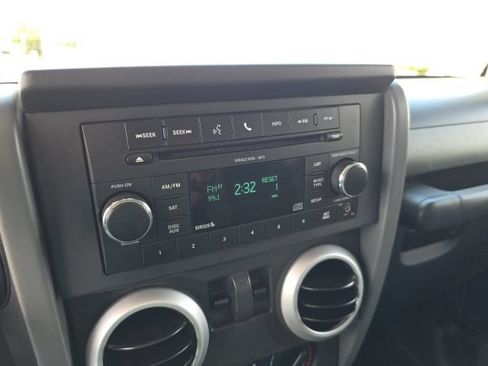 Used 2010 Jeep Wrangler Sahara w/ Dual Top Group AWD/4WD image 20
