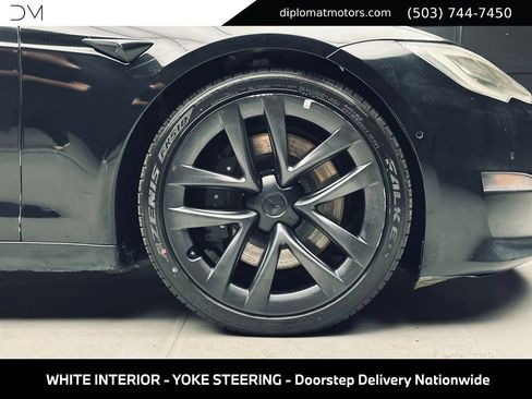 Used 2022 Tesla Model S AWD/4WD image 39
