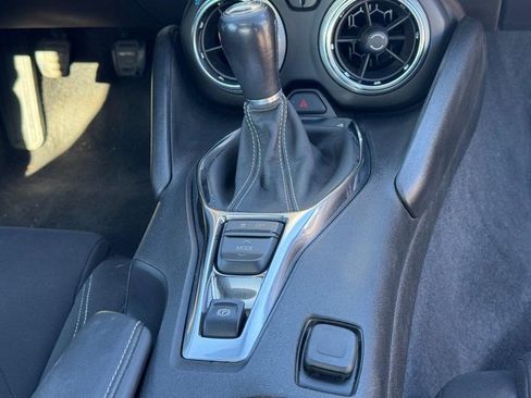 Used 2021 Chevrolet Camaro LT image 15