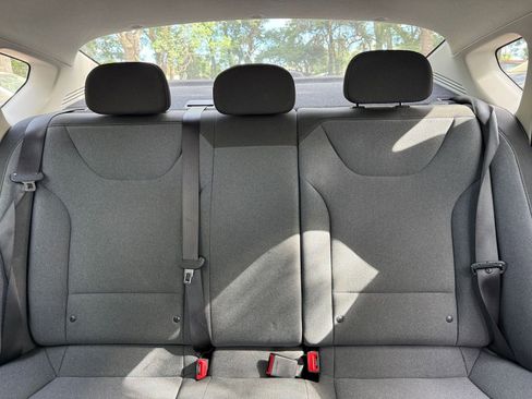 Used 2025 Kia K4 LXS image 36