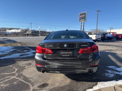 Used 2019 BMW 530i xDrive w/ Convenience Package image 4