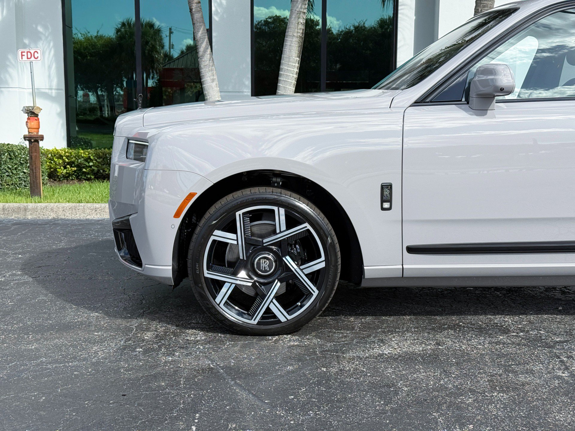 Used 2026 Rolls-Royce Cullinan Black Badge AWD/4WD image 16