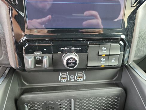 Used 2026 RAM 1500 Big Horn AWD/4WD image 17