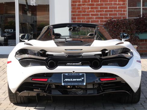 Used 2023 McLaren 720S Performance image 5