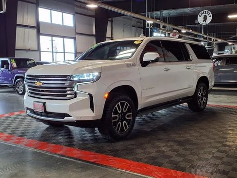 Used 2021 Chevrolet Suburban High Country AWD/4WD image 3