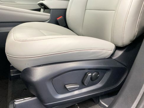 New 2026 Ford Explorer Active w/ Active Comfort Package AWD/4WD image 18