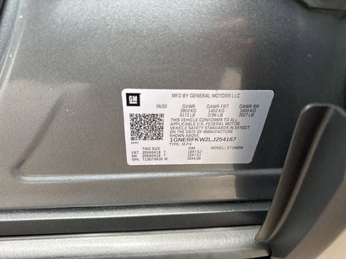 Used 2020 Chevrolet Traverse LS w/ LPO, Floor Liner Package FWD image 31