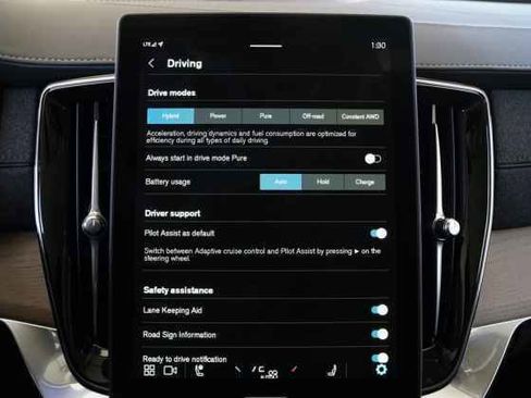 Used 2025 Volvo XC90 T8 Plus w/ Protection Package Premier AWD/4WD image 15