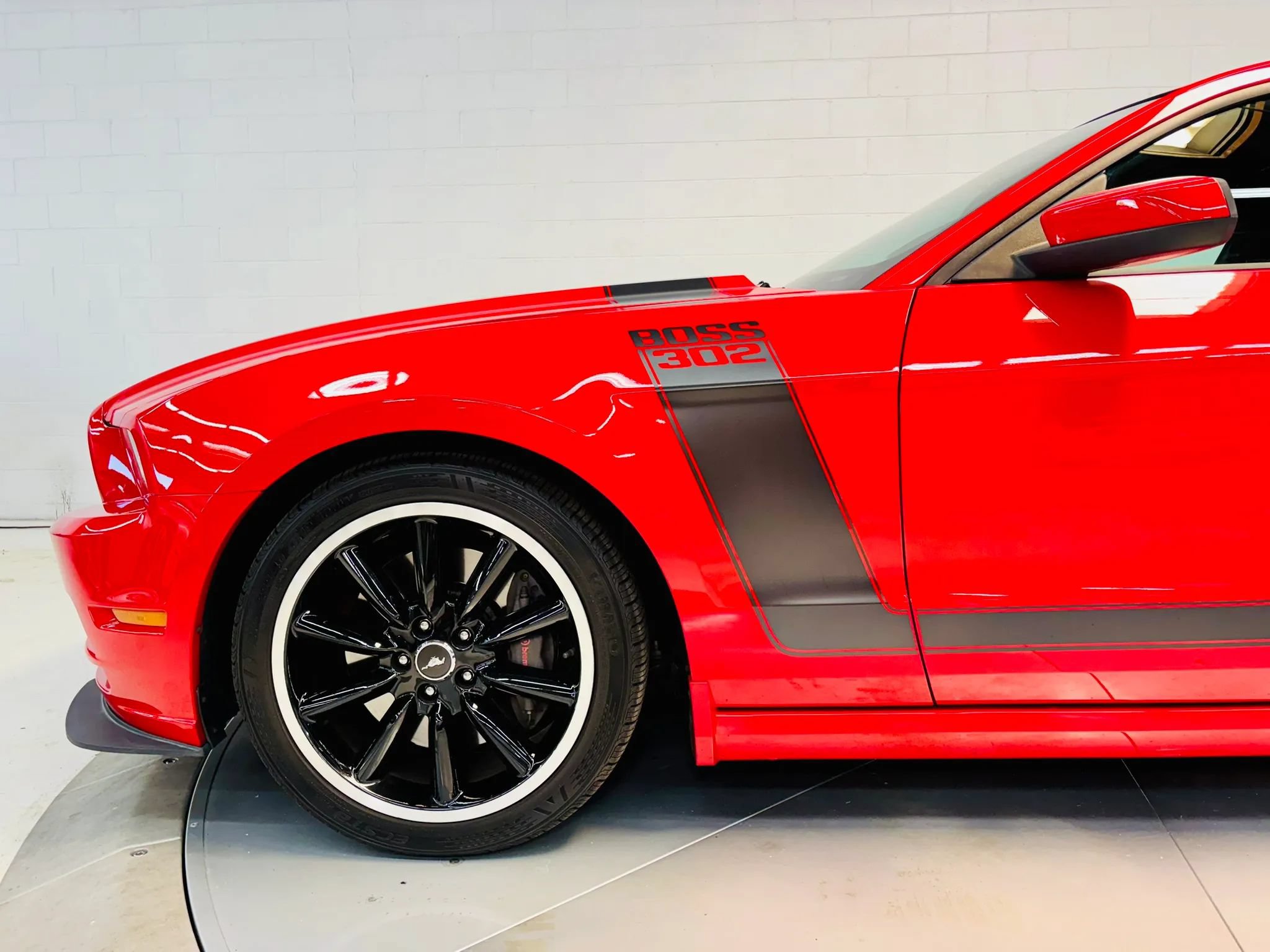 Used 2013 Ford Mustang Boss 302 RWD image 12