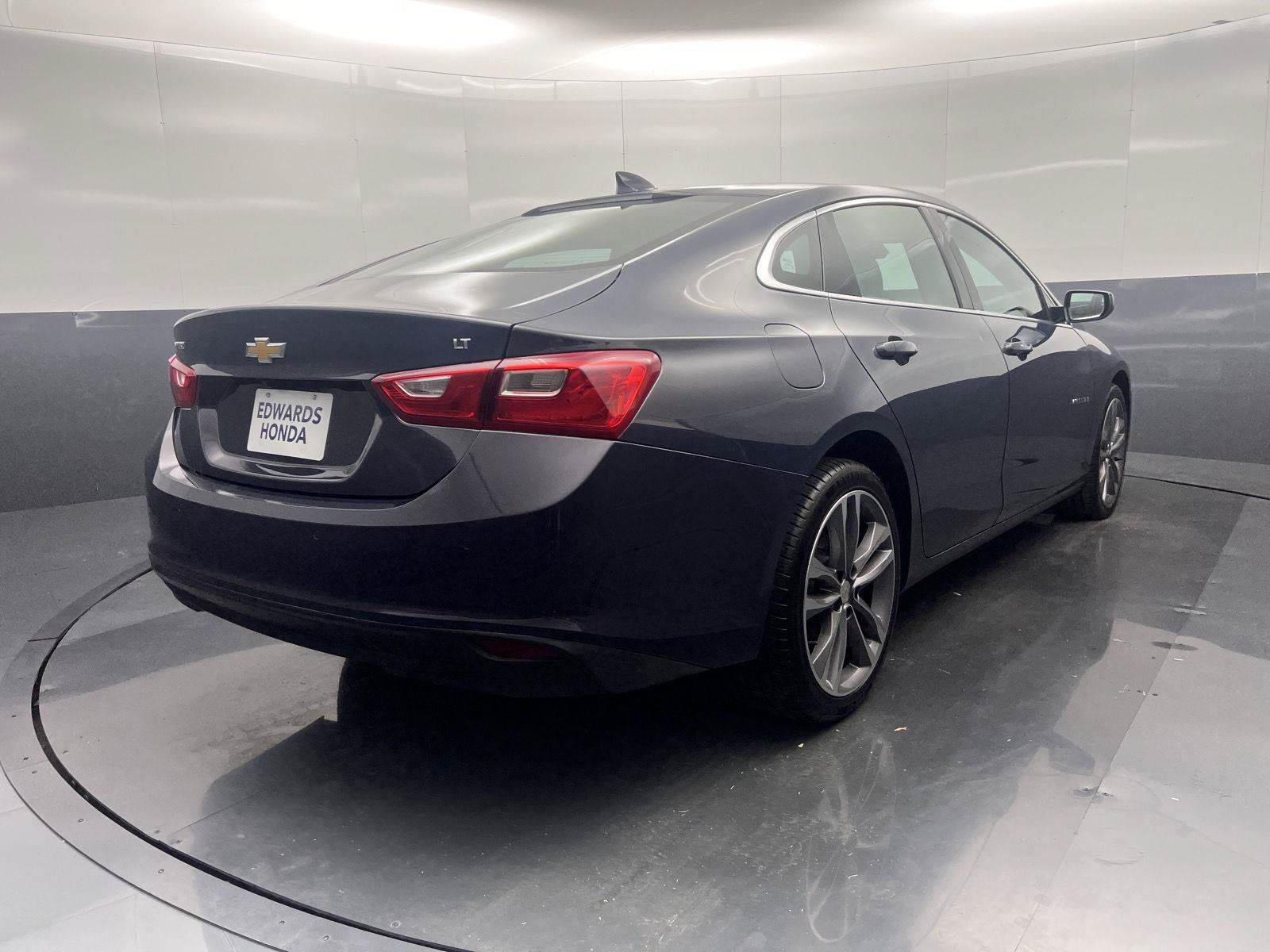 Used 2025 Chevrolet Malibu LT FWD image 33