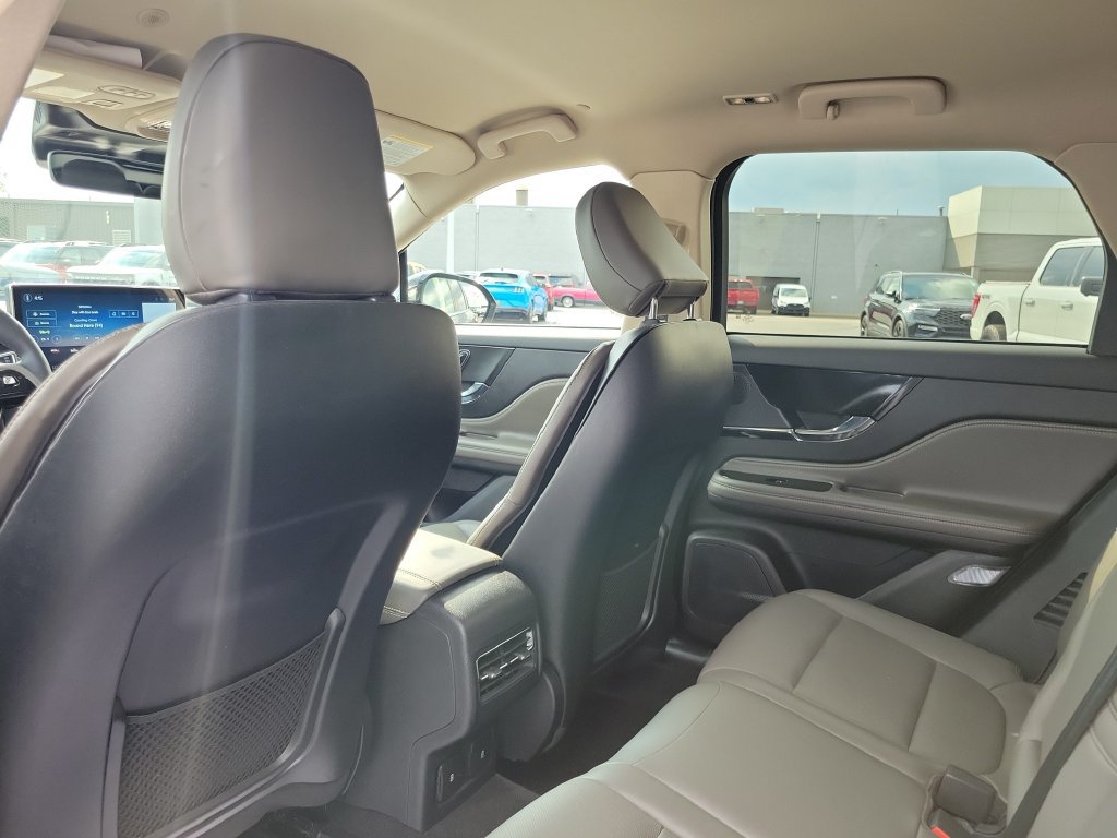 Certified 2023 Lincoln Corsair AWD w/ Equipment Group 101A image 16