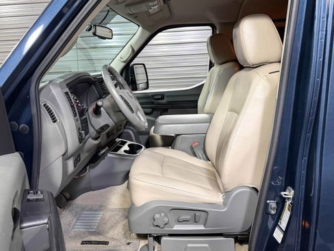 Used 2019 Nissan NV 3500 SL image 20