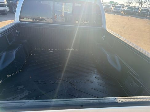 Used 2012 Toyota Tacoma 4x4 Double Cab image 11