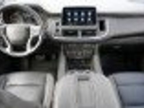 Used 2021 Chevrolet Tahoe Z71 w/ Z71 Off-Road Package image 2