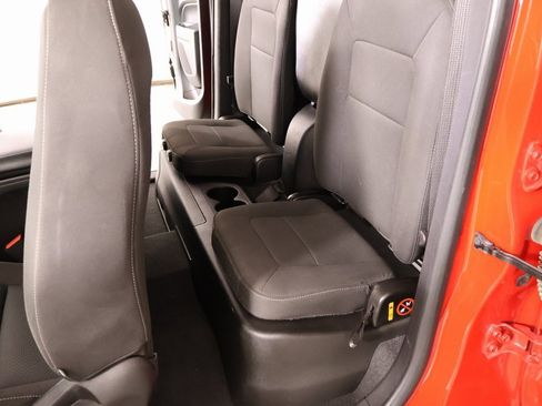 Used 2019 Chevrolet Colorado LT w/ LT Convenience Package image 12