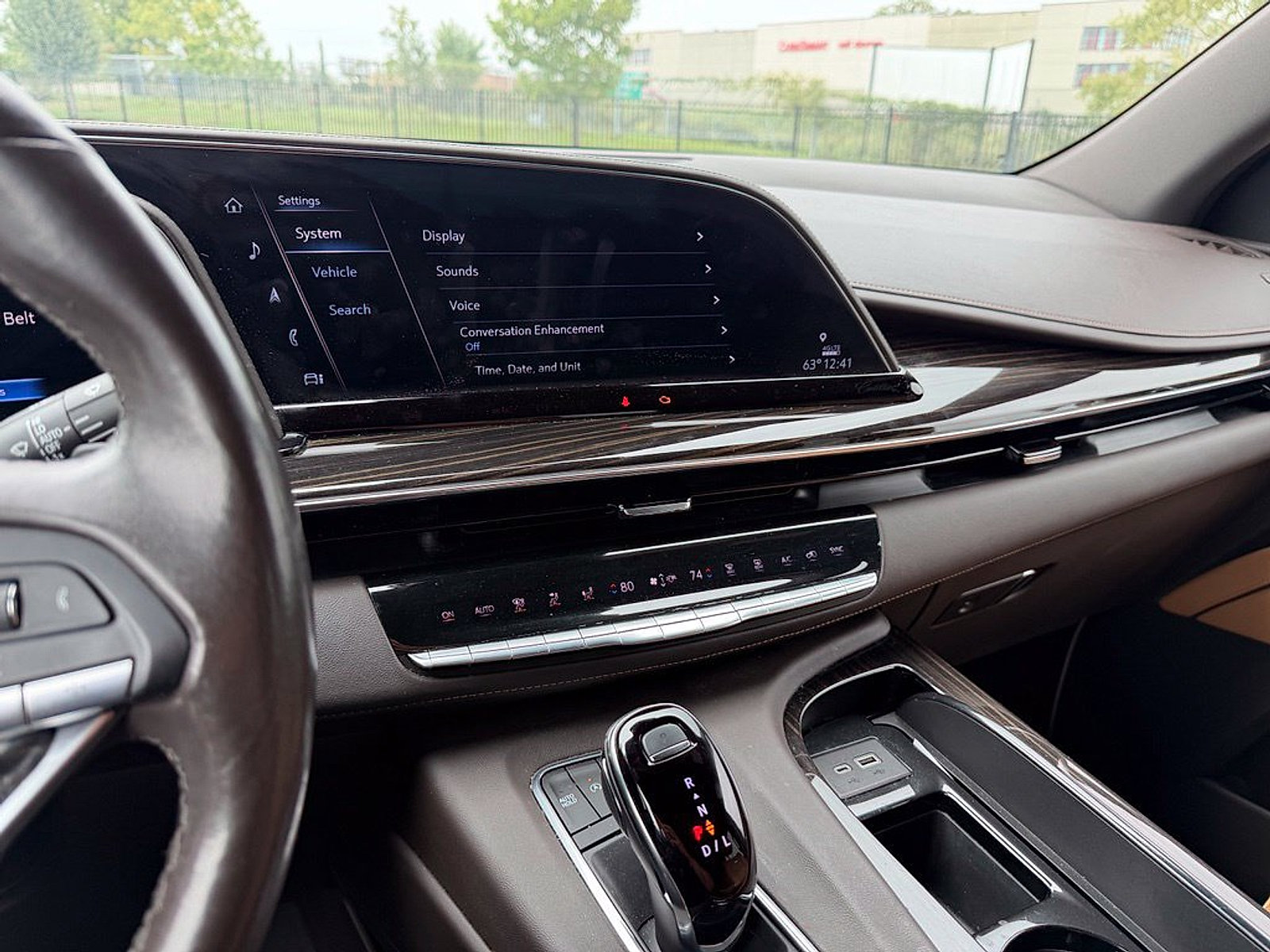 Used 2021 Cadillac Escalade Premium Luxury w/ Driver Assist Tech Package AWD/4WD image 17