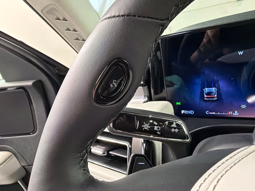 Used 2026 Lincoln Aviator AWD image 18