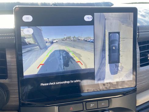 Used 2022 Ford Expedition Limited image 26