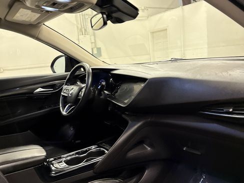 Used 2021 Buick Envision Essence w/ Technology Package I image 25