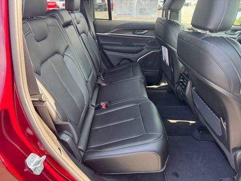Certified 2026 Jeep Grand Cherokee Limited AWD/4WD image 16