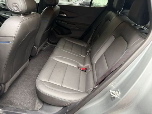 Used 2025 Buick Envista Sport Touring FWD image 35