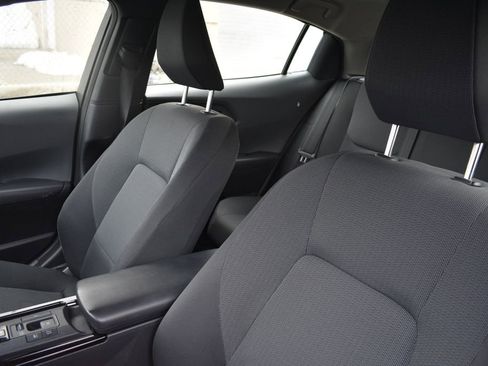 Used 2023 Toyota Prius LE image 9