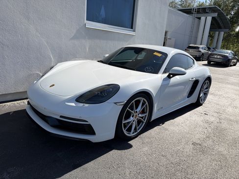 Used 2019 Porsche 718 Cayman S image 4