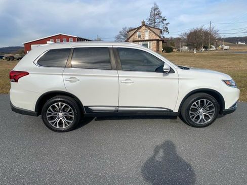Used 2018 Mitsubishi Outlander SEL image 7