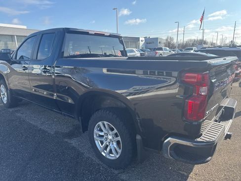 Used 2021 Chevrolet Silverado 1500 LT w/ Z71 Off-Road Package image 12
