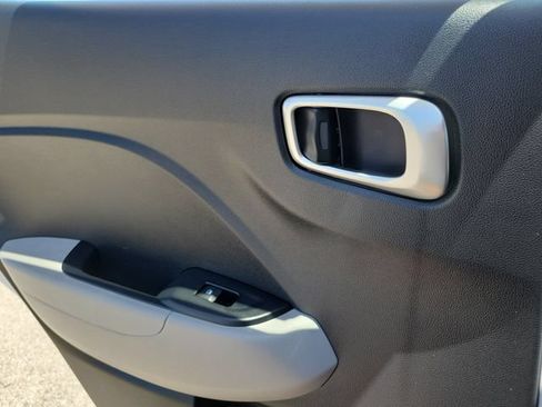 New 2026 Hyundai Venue SEL FWD image 25