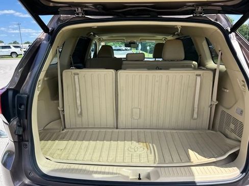 Used 2017 Toyota Highlander XLE AWD/4WD image 13