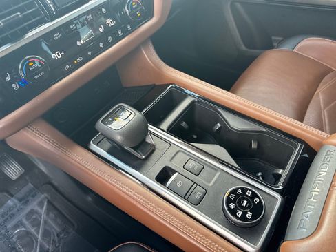 Used 2022 Nissan Pathfinder Platinum w/ Cargo Package image 24