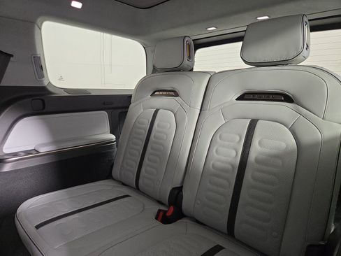 Used 2024 Rivian R1S Adventure AWD/4WD image 22