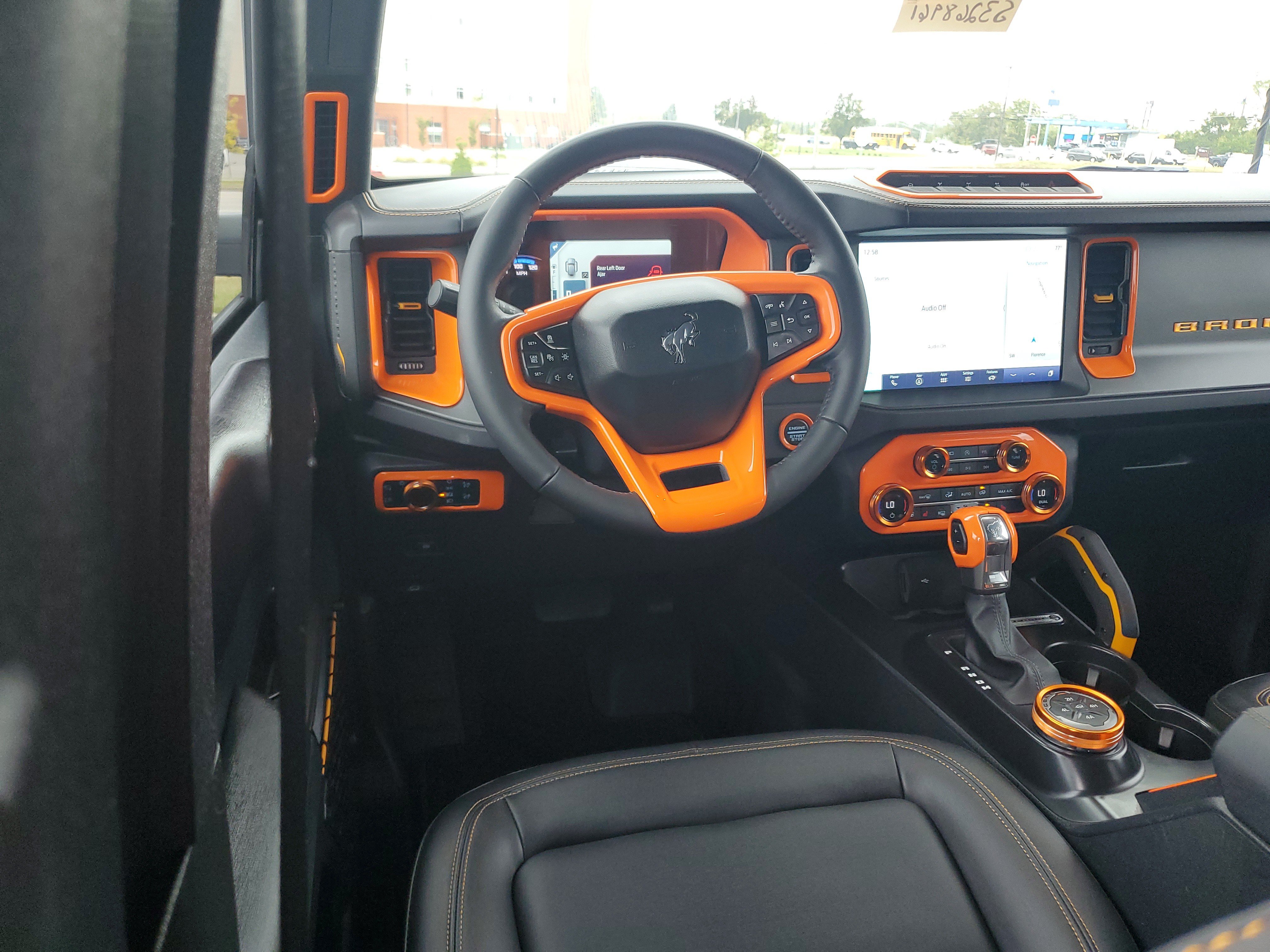 Used 2024 Ford Bronco Badlands AWD/4WD image 10