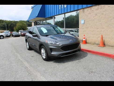 Used 2022 Ford Escape SE image 1