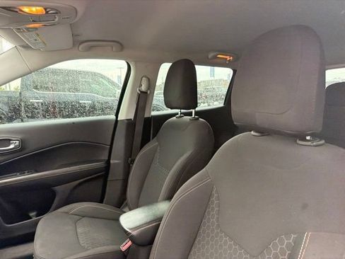 Used 2019 Jeep Compass Sport FWD image 18