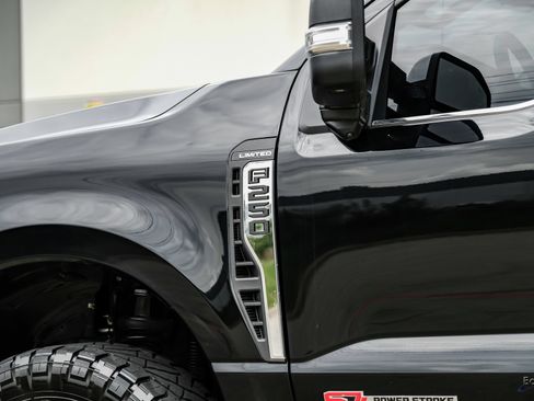 Used 2024 Ford F250 Limited w/ FX4 Off-Road Package AWD/4WD image 35