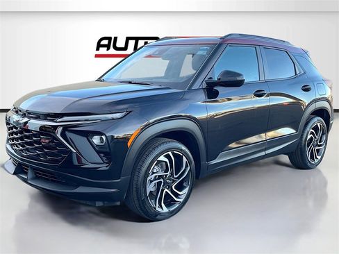 Used 2024 Chevrolet TrailBlazer RS w/ Convenience Package image 3