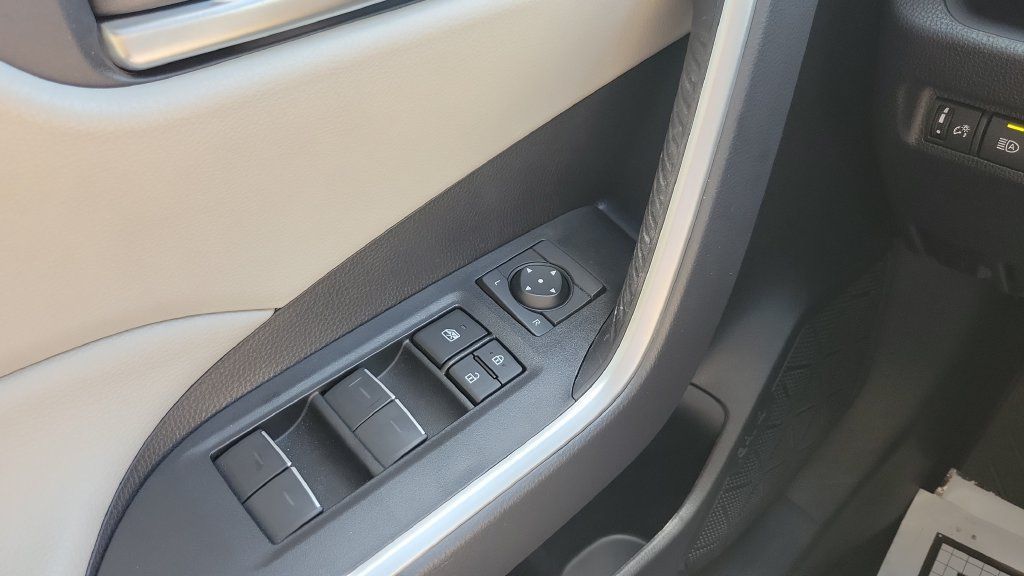 Used 2024 Toyota RAV4 XLE Premium FWD image 20