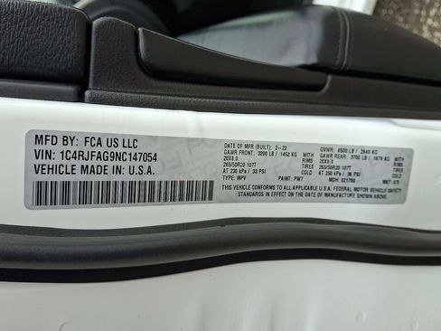 Used 2022 Jeep Grand Cherokee Laredo X AWD/4WD image 28
