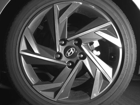 Used 2025 Hyundai Elantra Limited FWD image 14