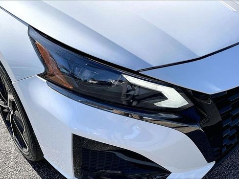 Used 2025 Nissan Altima 2.5 SR image 39